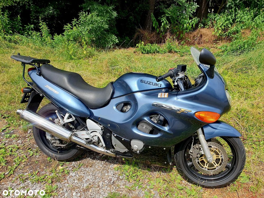 Suzuki GSX - 2
