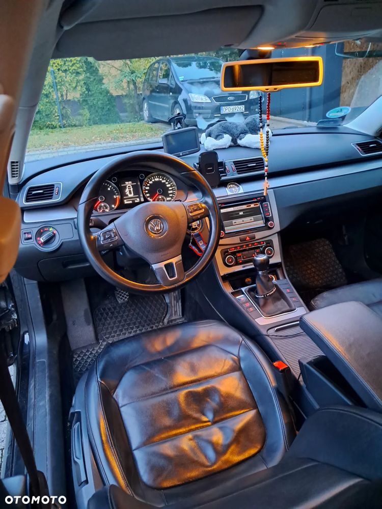 Volkswagen Passat 2.0 Blue TDI SCR Comfortline - 5