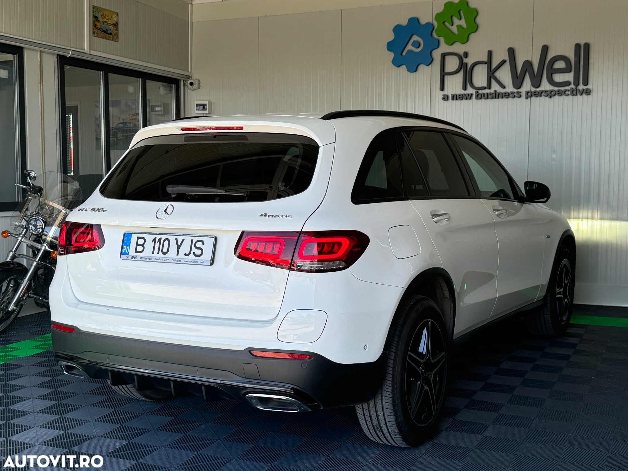 Mercedes-Benz GLC 300 e 4MATIC - 7