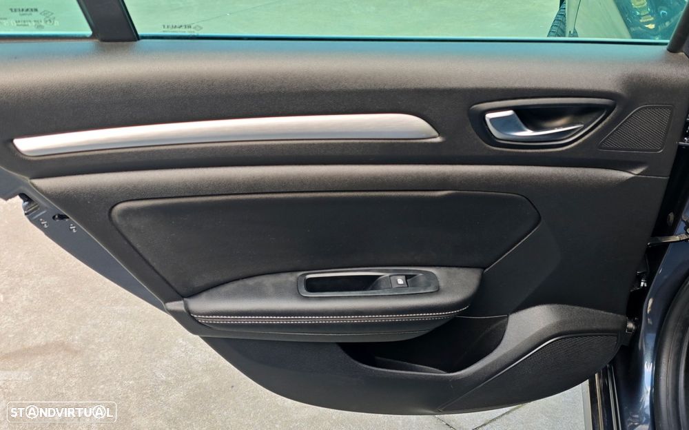 Renault Mégane Sport Tourer 1.5 Blue dCi Intens - 17