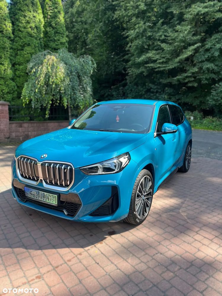 BMW iX1 xDrive30 M Sportpaket - 1