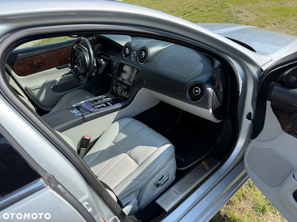 Jaguar XJ 3.0 V6 Kompressor AWD Premium Luxury - 9