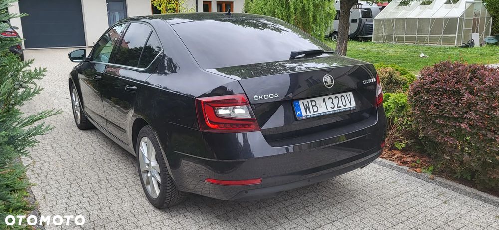 Skoda Octavia 2.0 TDI Style DSG - 4