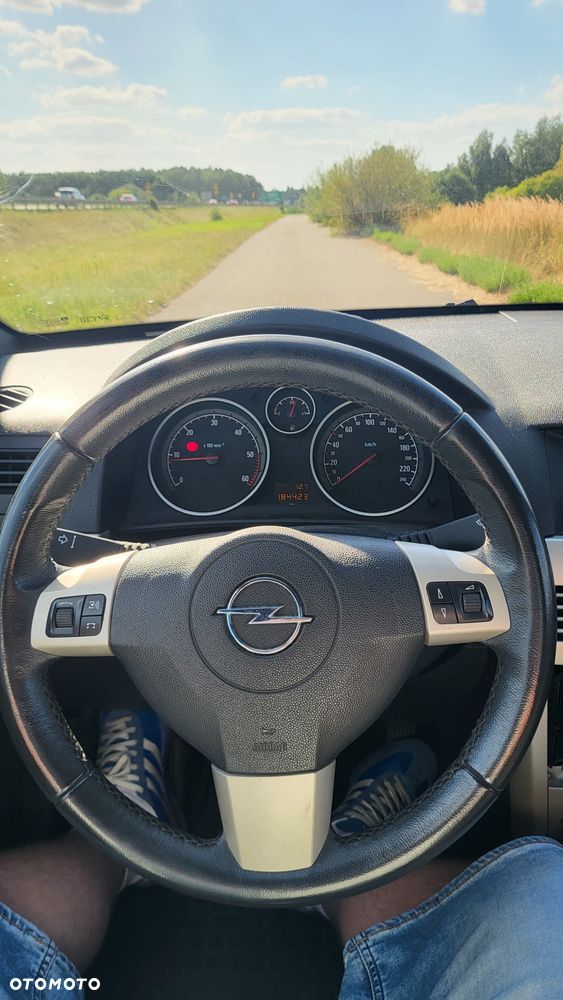 Opel Astra 1.9 CDTI Cosmo - 7