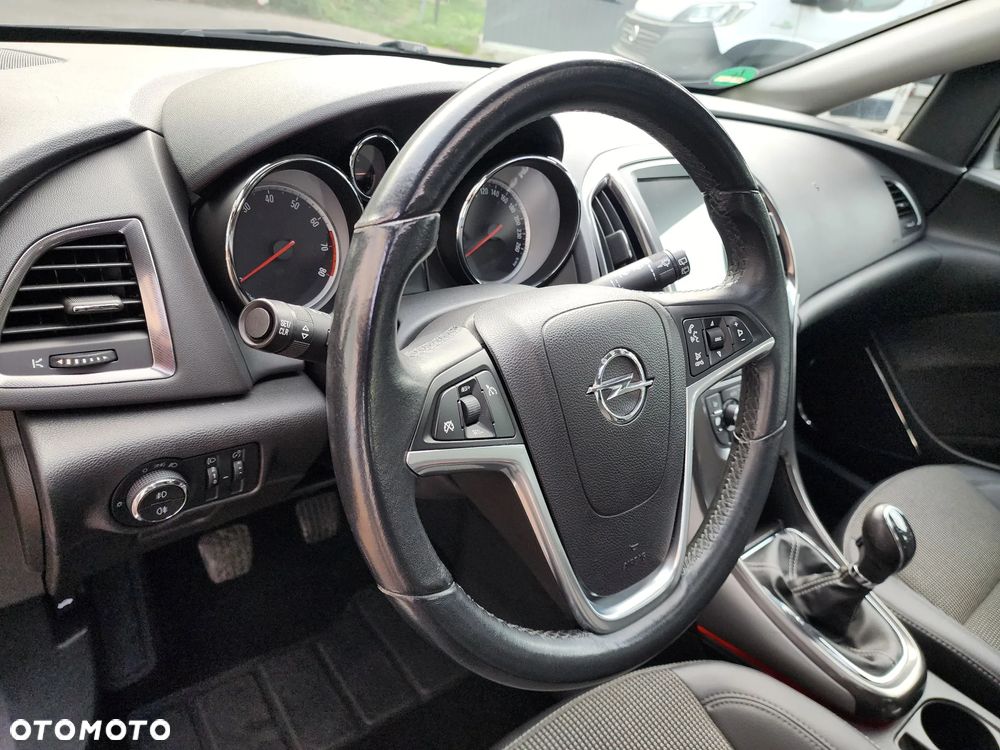 Opel Astra 1.4 Turbo Cosmo - 29
