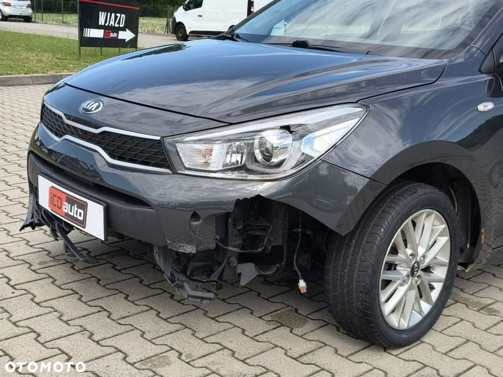 Kia Rio - 26
