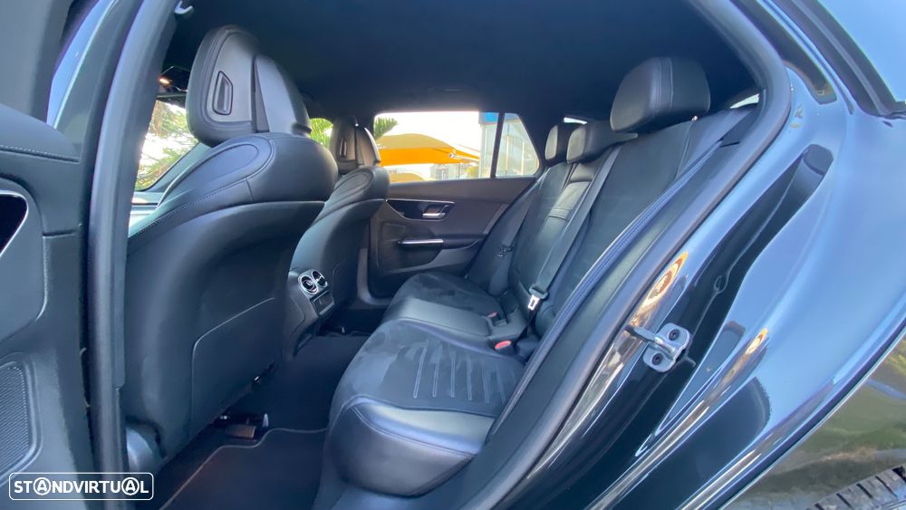 Mercedes-Benz C 300 d AMG Line - 25