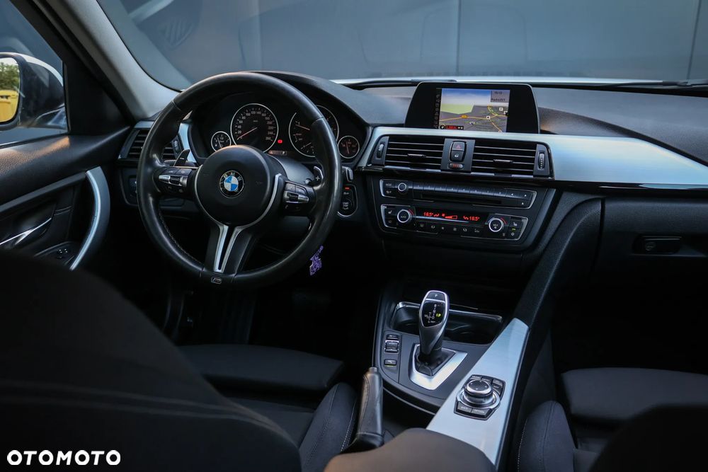 BMW Seria 3 320d Sport Line - 20