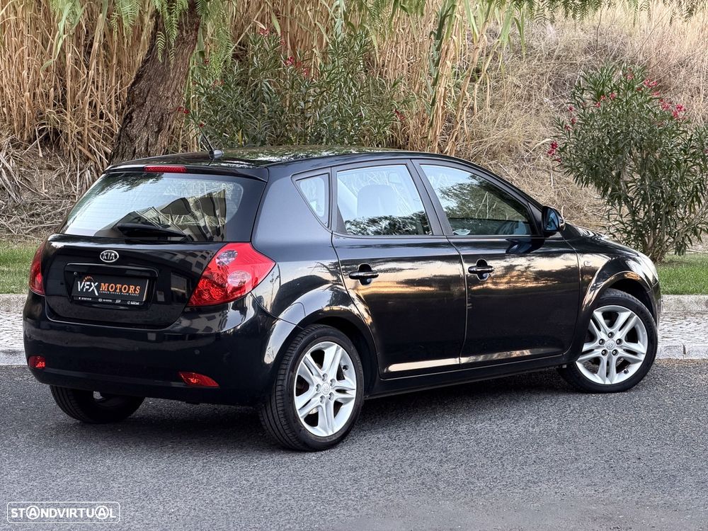 Kia Ceed 1.6 CRDi EX - 2