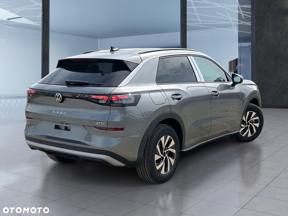 Volkswagen T-Roc 1.5 eTSI Life DSG - 11