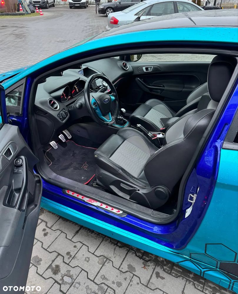 Ford Fiesta 1.6 EcoBoost ST - 21