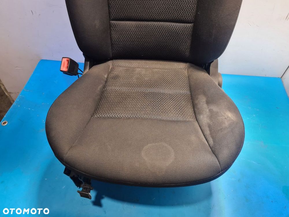 FOTEL KIEROWCY MERCEDES W169 - 4