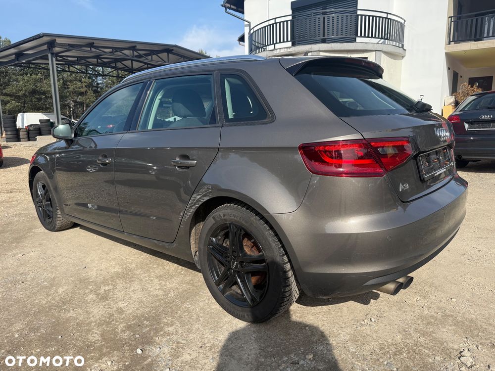 Audi A3 Sportback 1.4 TFSI Ambiente - 4