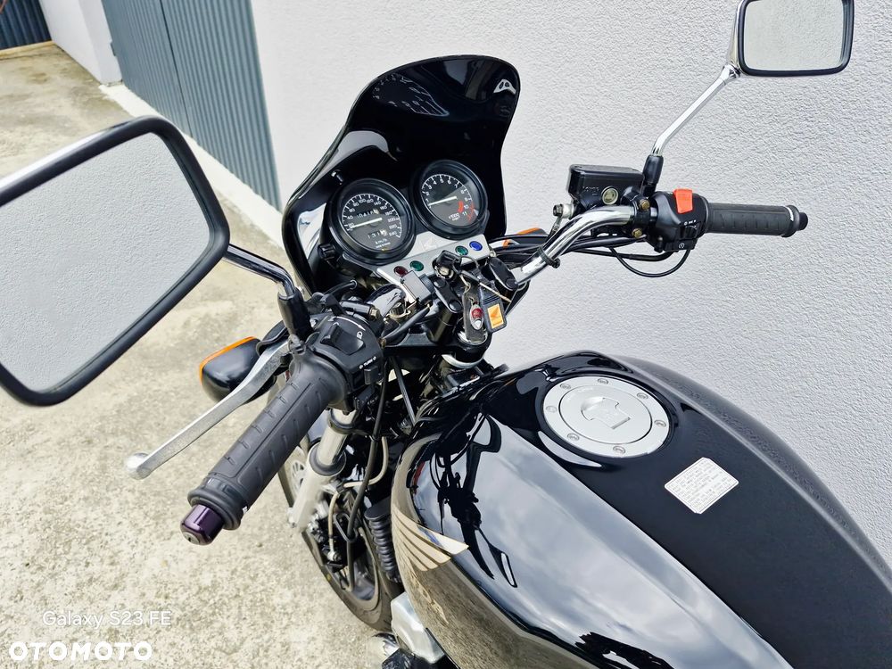 Honda CB - 12
