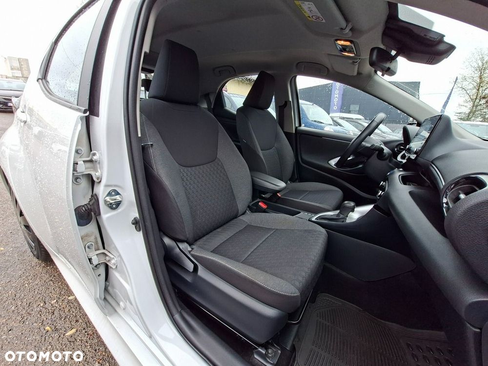 Toyota Yaris - 23
