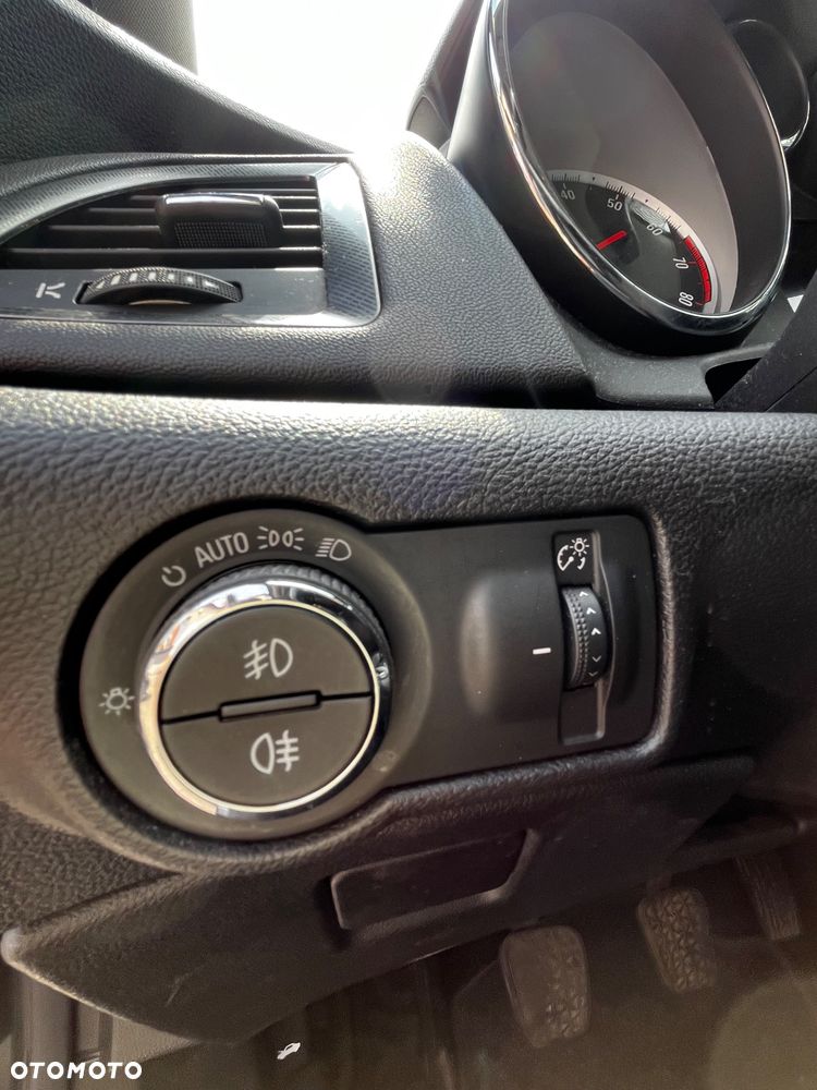 Opel Astra - 16