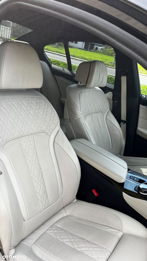 BMW Seria 5 - 13