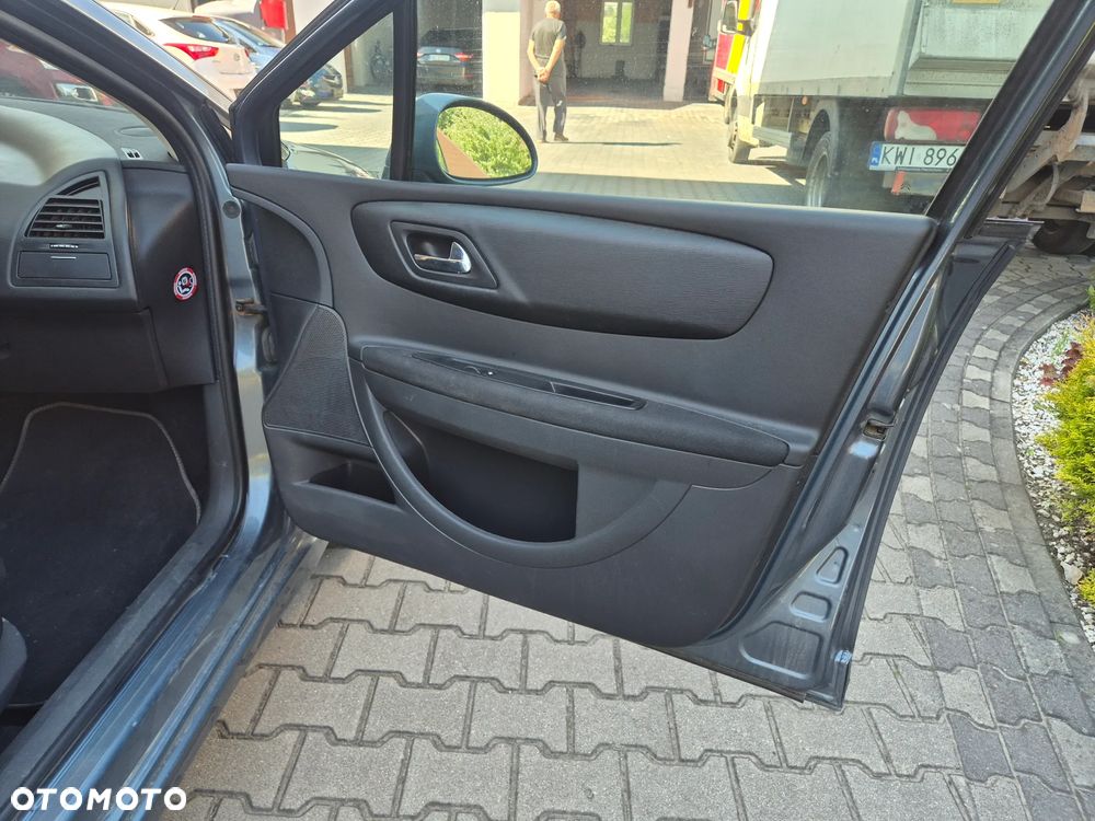 Citroën C4 - 17