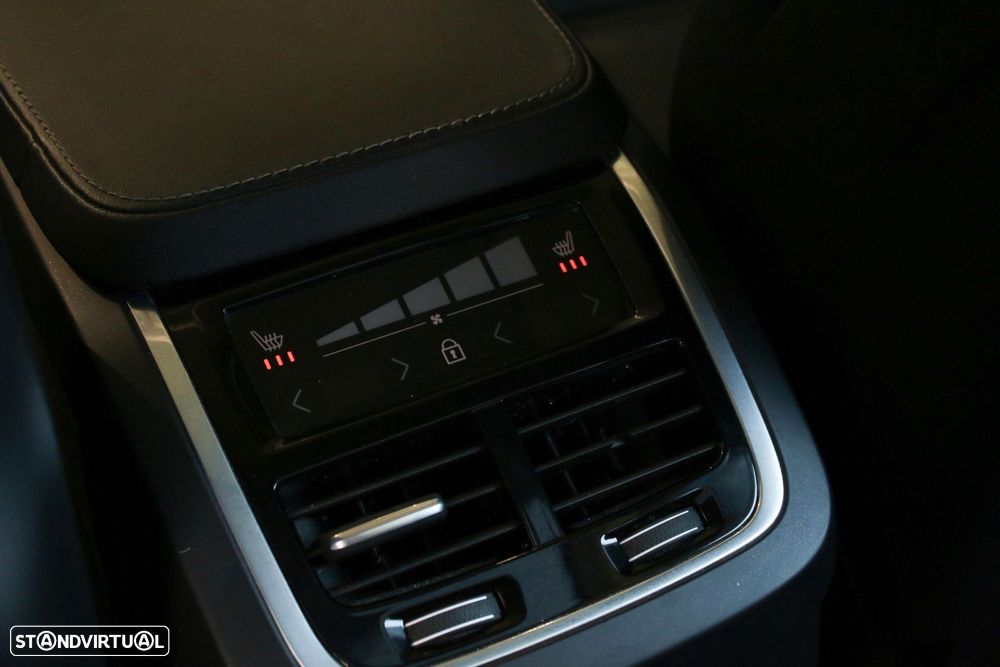 Volvo XC 90 2.0 T8 PHEV Core AWD - 44