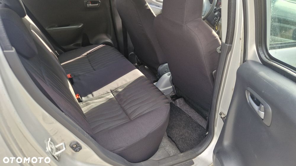Nissan Pixo 1.0 Visia - 10