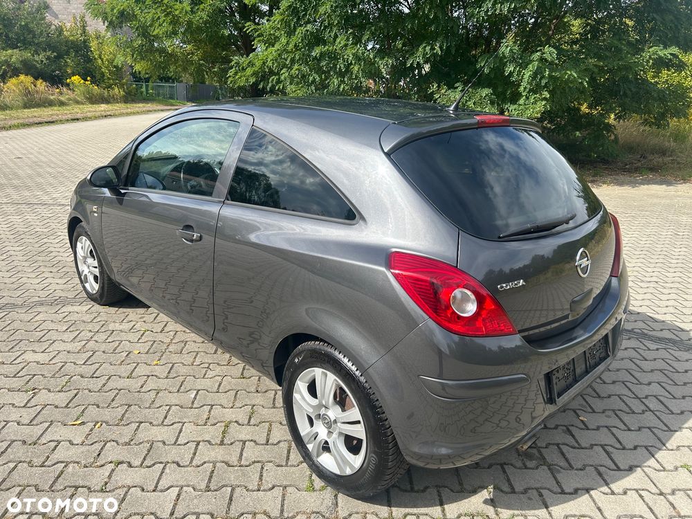 Opel Corsa 1.4 16V Innovation 110 Jahre - 7