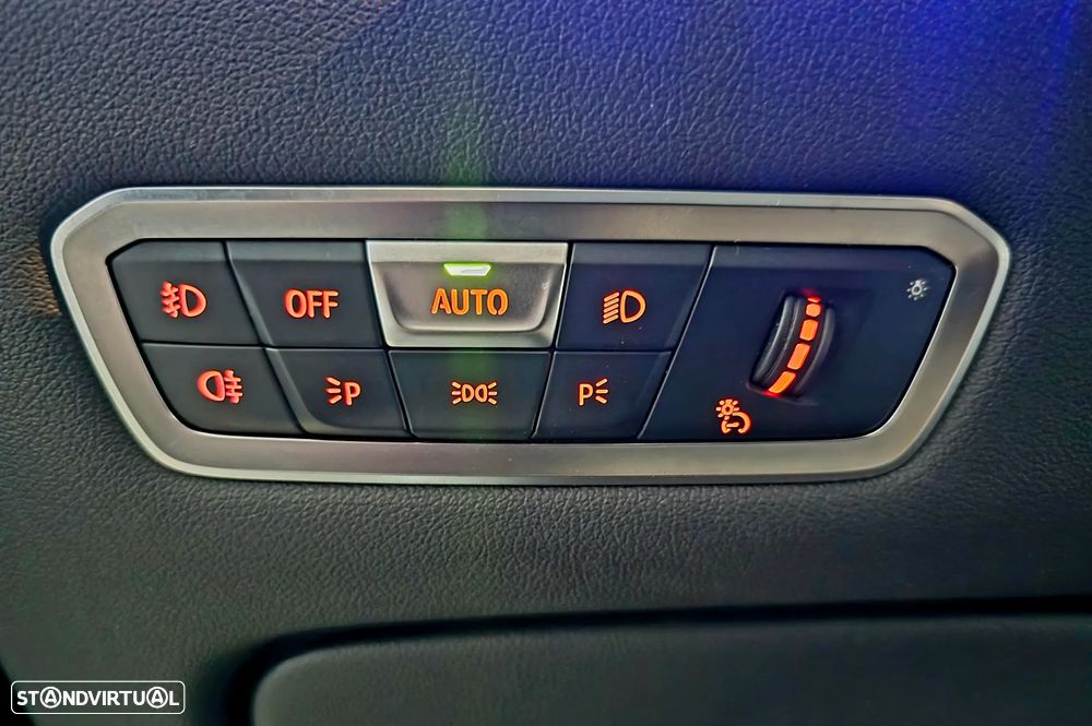 BMW X5 30 d xDrive Pack M - 26