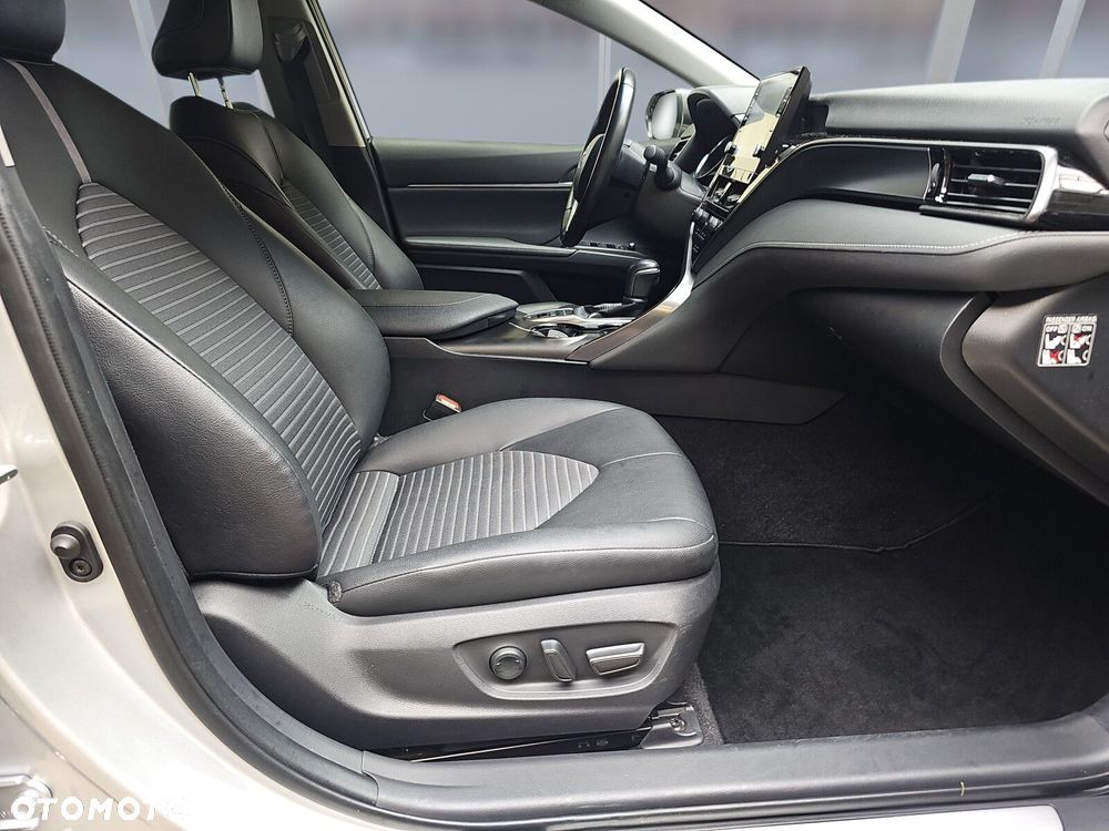 Toyota Camry 2.5 Hybrid Prestige CVT - 11