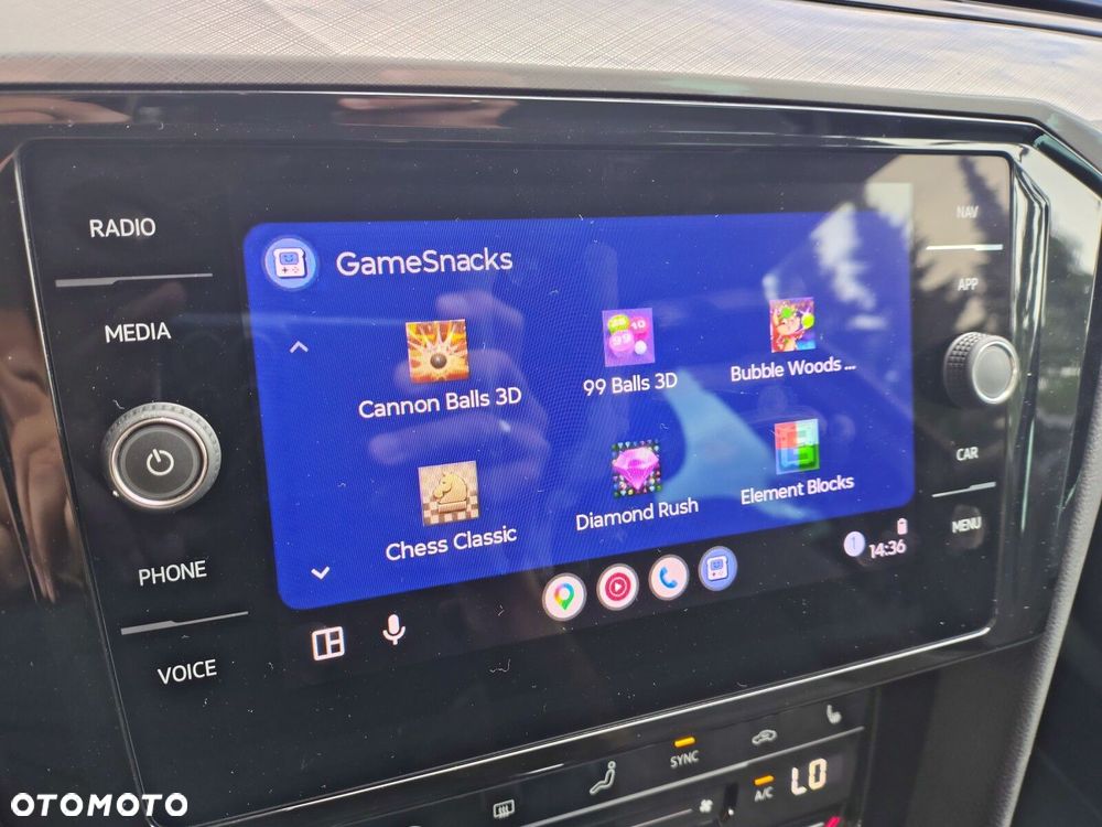 Volkswagen Passat - 38