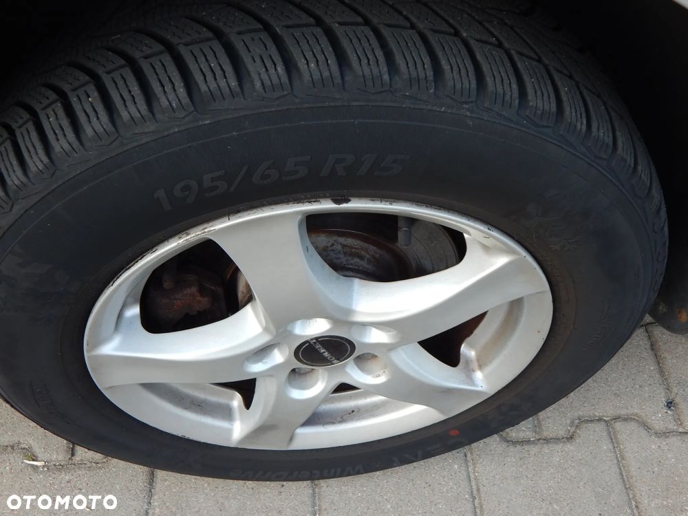 Volkswagen Caddy - 12