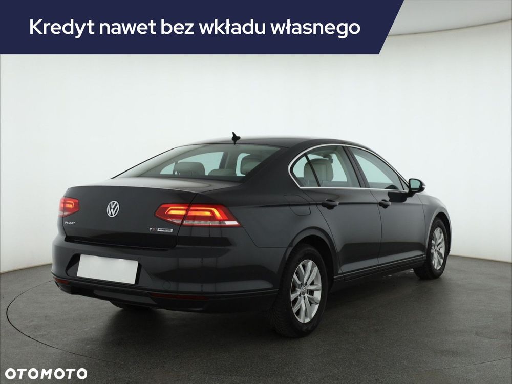 Volkswagen Passat - 7
