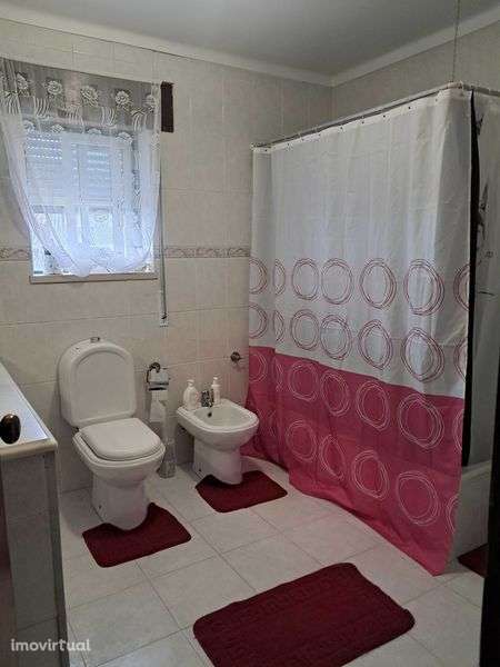 Vende-se Moradia - Grande imagem: 2/12