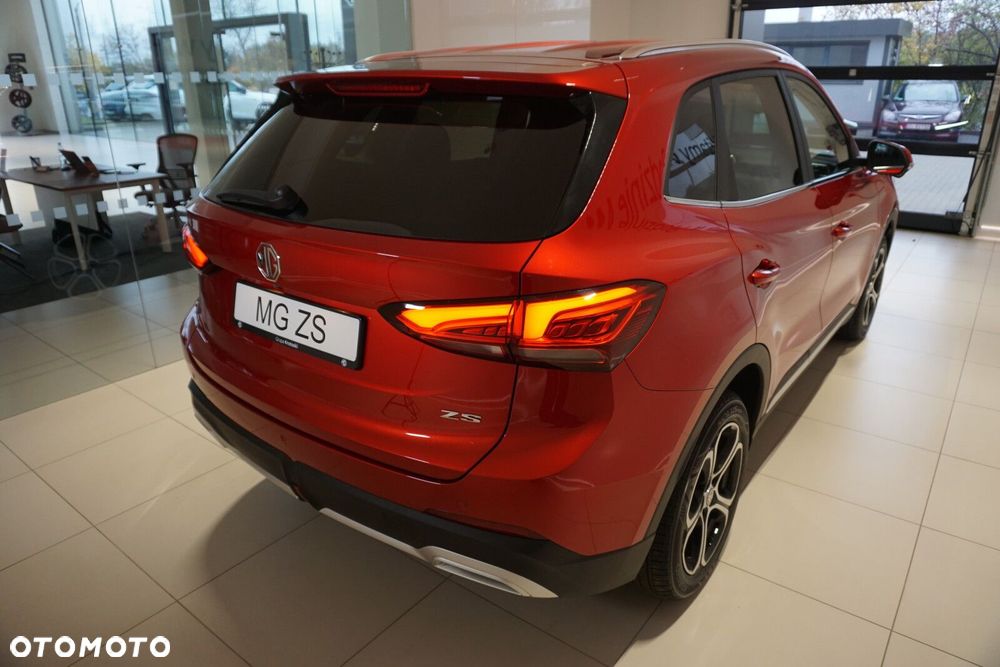 MG ZS - 15
