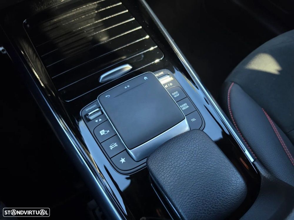 Mercedes-Benz GLA 250 e AMG Line - 17