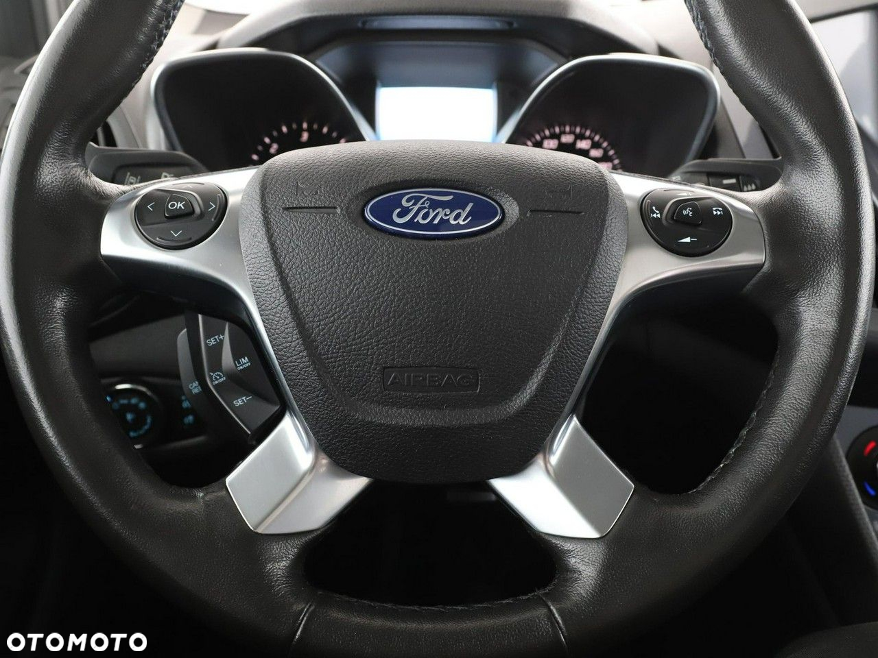 Ford Tourneo Connect Grand - 21