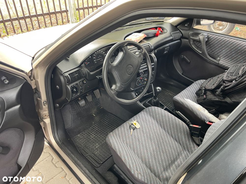Opel Astra - 13