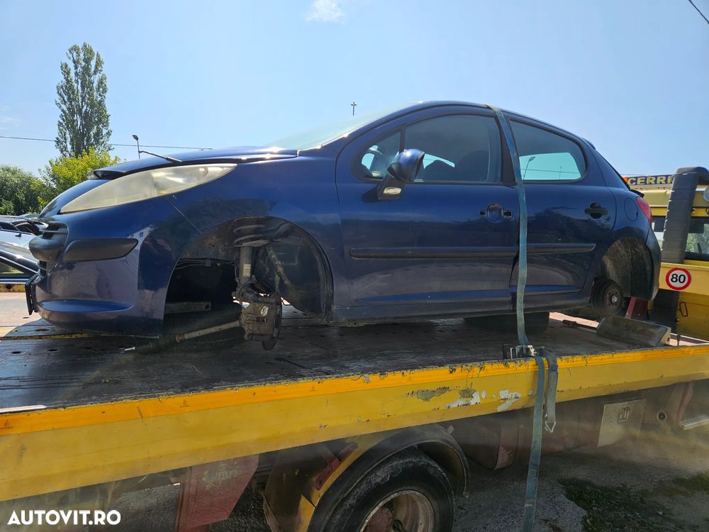 Dezmembrez peugeot 2007 - 3