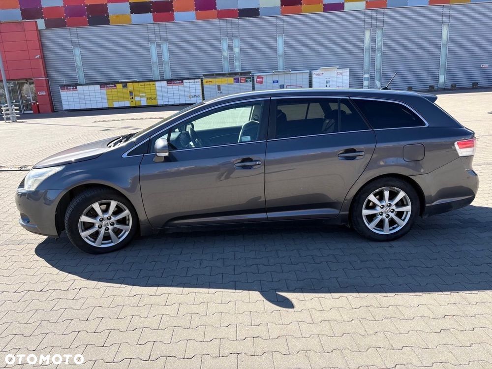 Toyota Avensis 2.2 D-4D Prestige - 1