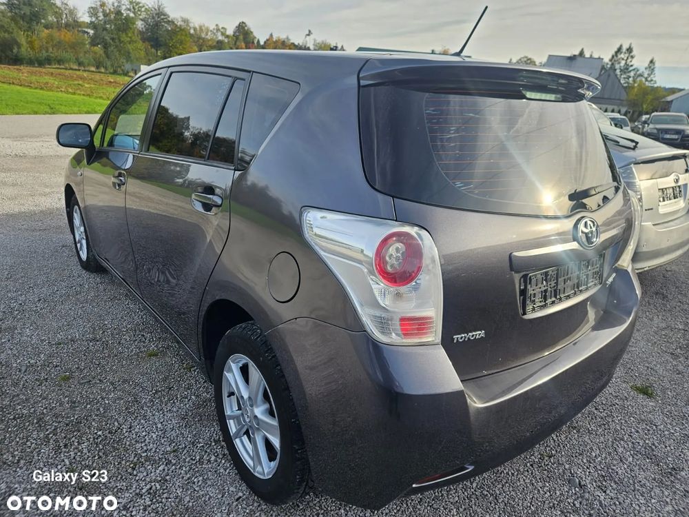 Toyota Verso 2.0 D-4D 2010 7os - 4
