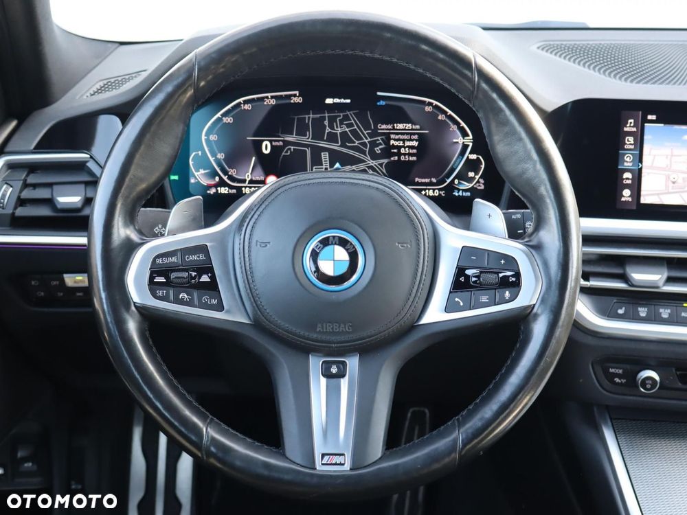 BMW Seria 3 330e M Sport sport - 11