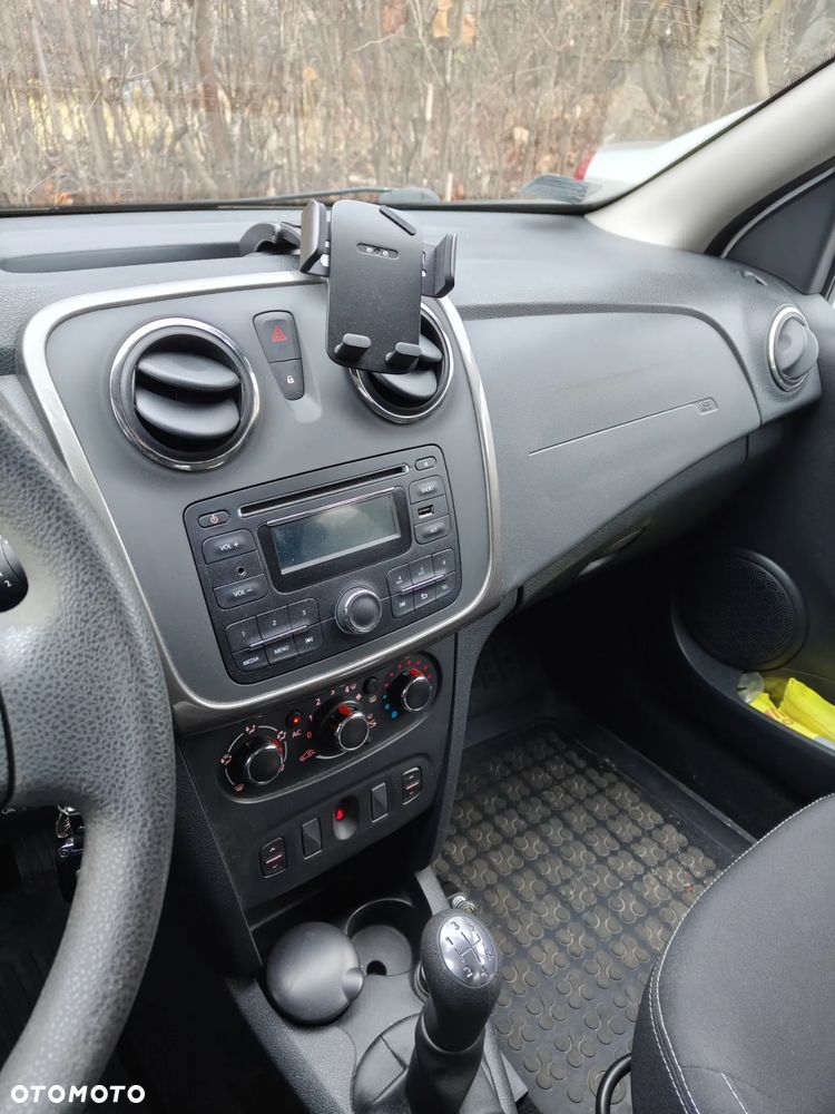 Dacia Sandero 1.2 16V Laureate - 2