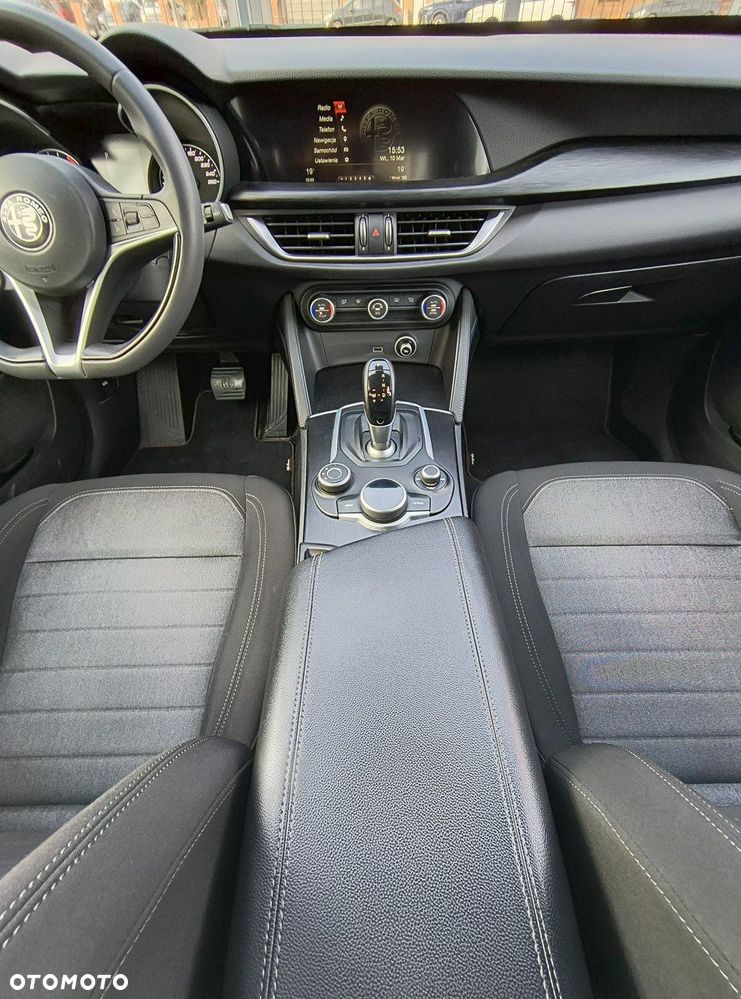 Alfa Romeo Stelvio 2.0 Turbo Q4 - 25