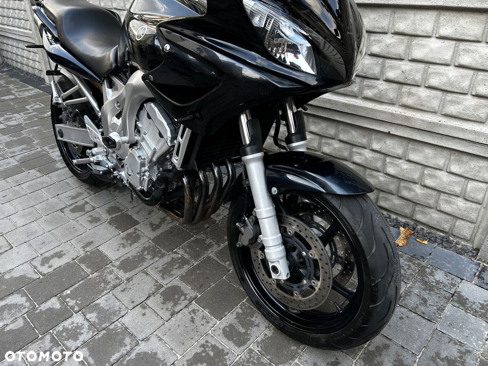 Yamaha FZS - 7