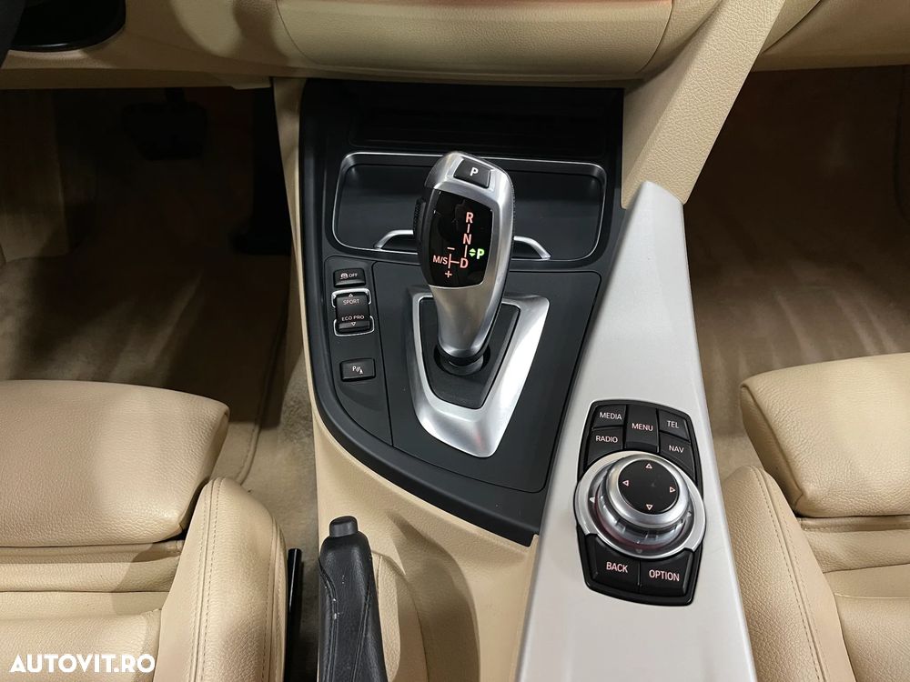 BMW Seria 3 320d Aut. Advantage - 22