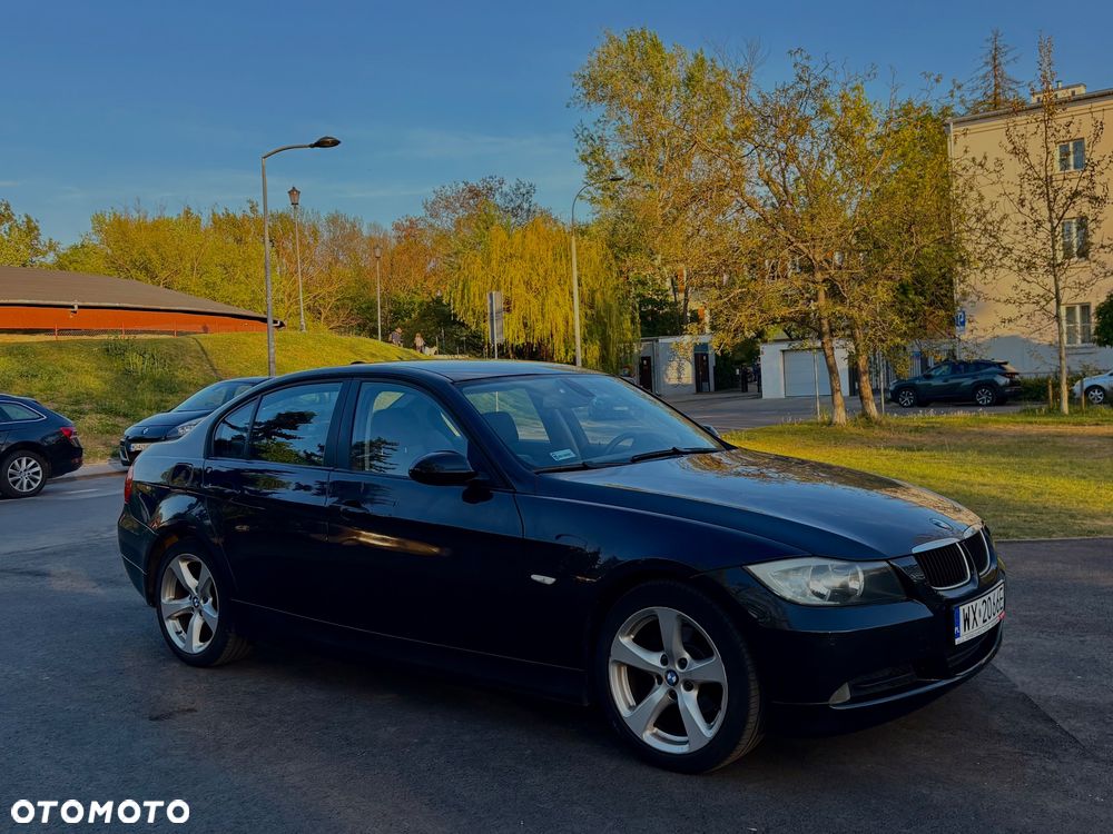 BMW Seria 3 318d - 25