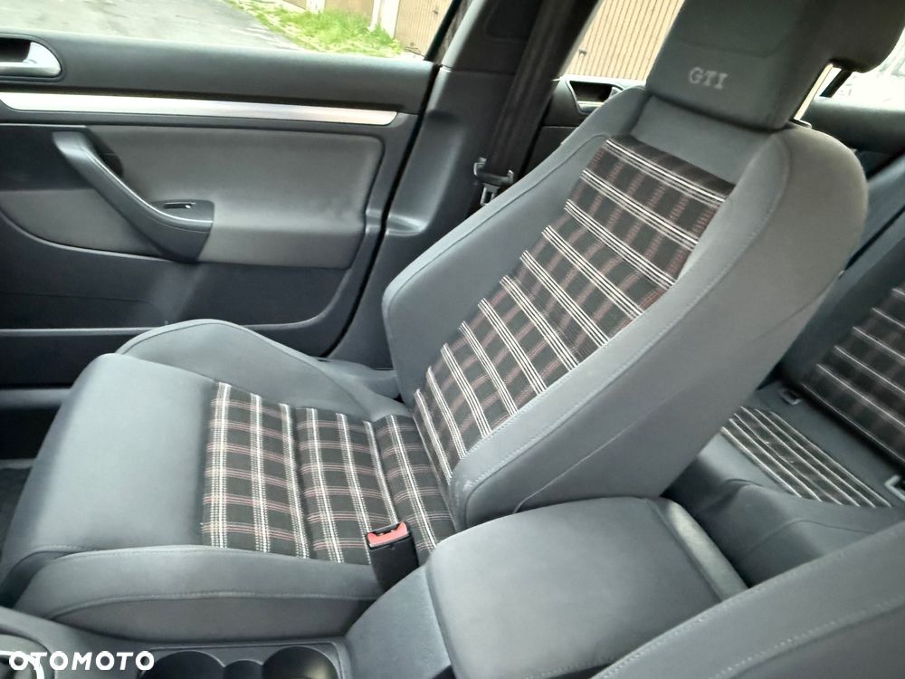 Volkswagen Golf 2.0 GTI DSG - 22