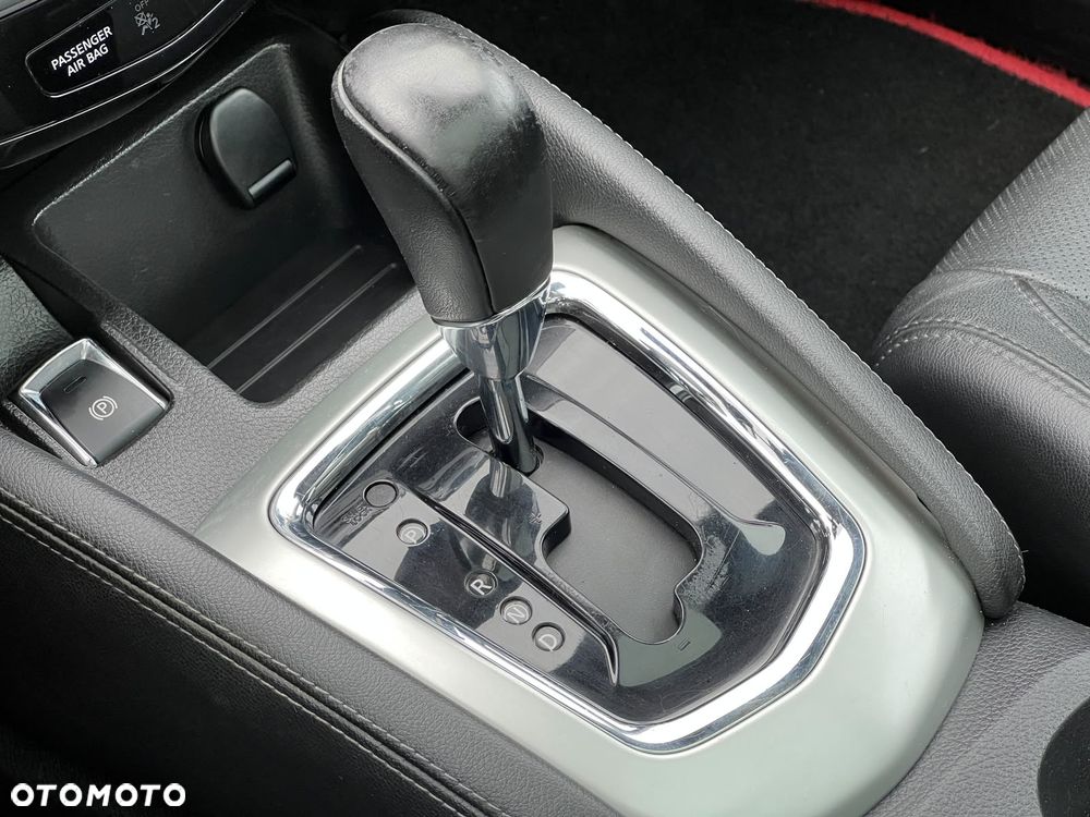 Nissan Qashqai 1.6 DCi Tekna Xtronic - 32