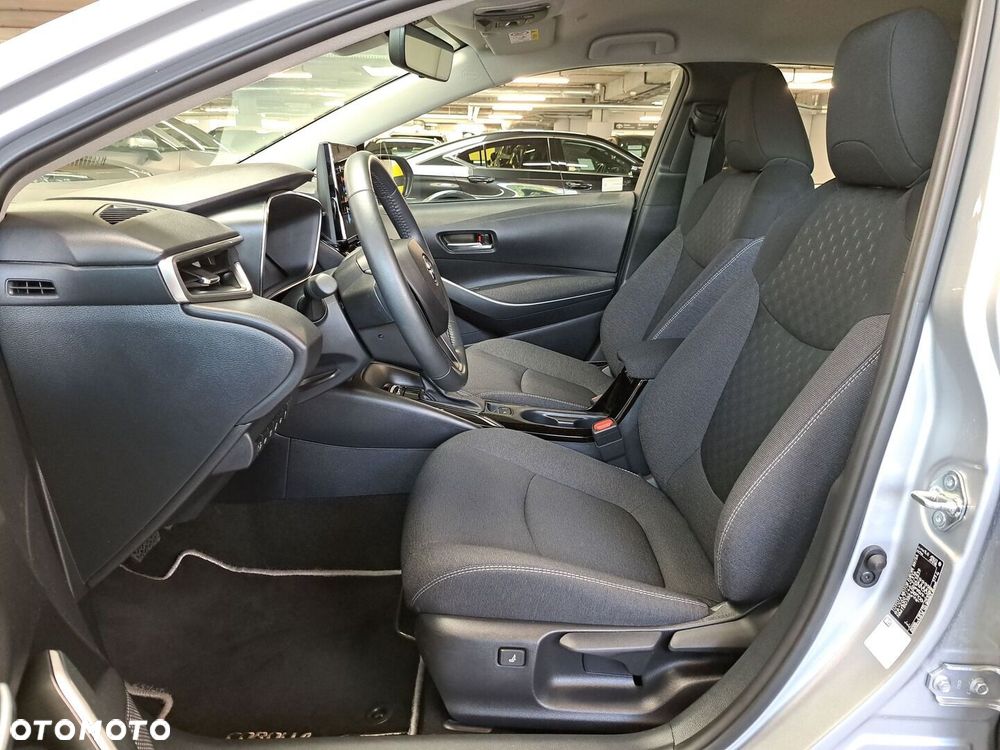 Toyota Corolla 1.8 Hybrid Comfort - 12