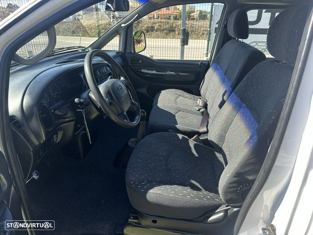 Hyundai H1 2.5 TD 6 LUGARES - 10