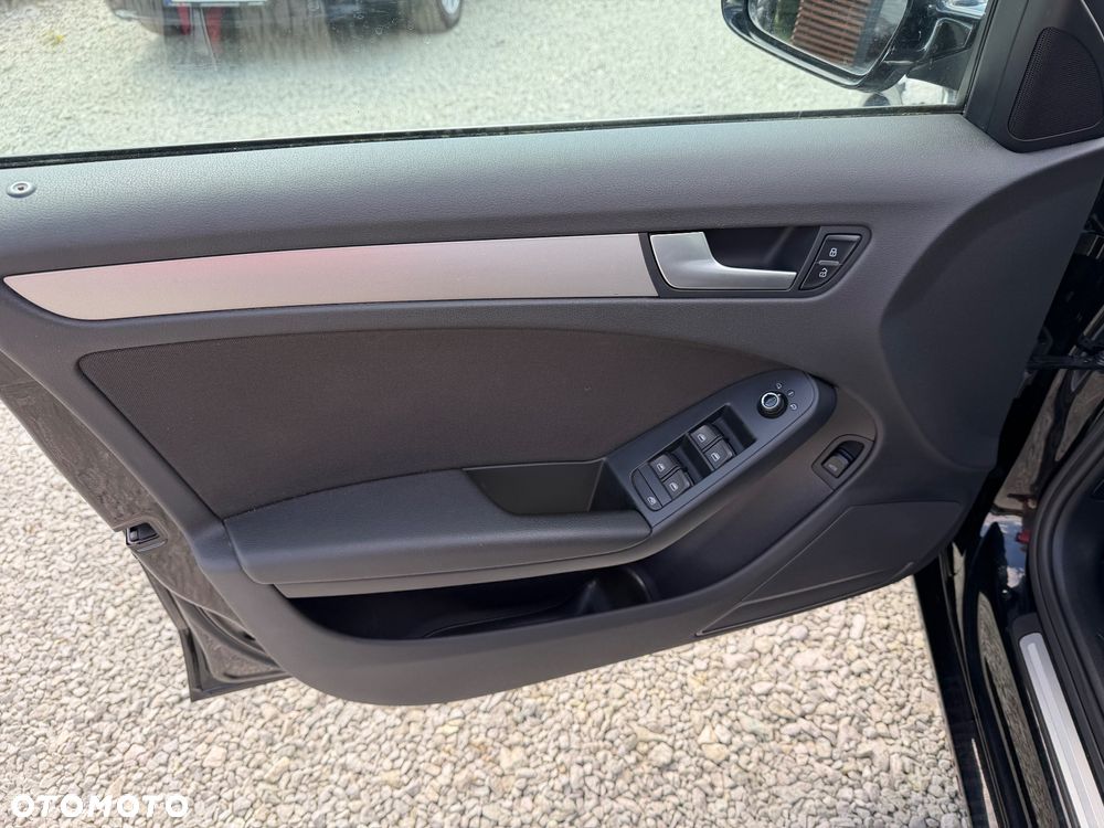 Audi A4 Limousine 2.0 TDI DPF Ambiente - 27
