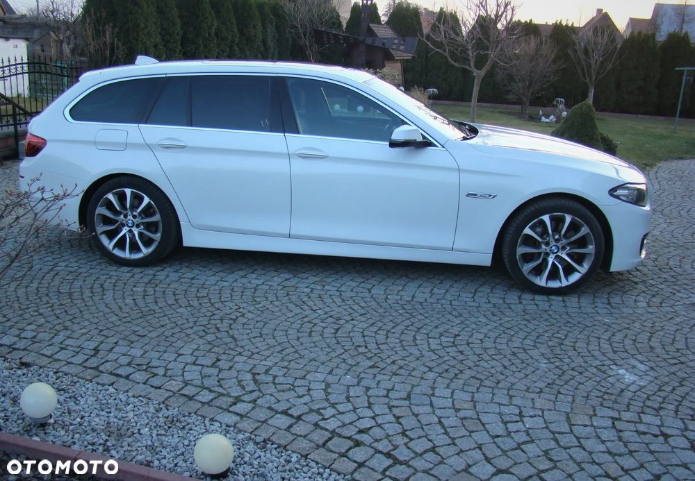 BMW Seria 5 525d xDrive Sport-Aut Modern Line - 7